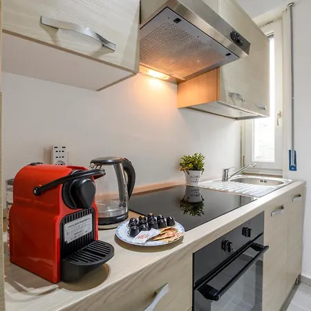 Monte Ceneri, 71 - Modern, Comfortable And Well-connected 아파트 밀라노